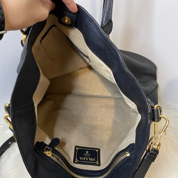 Authentic Prada - Picture 5 of 7